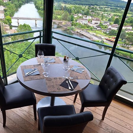 Hotel Bellevue Puy-l'Eveque Exterior photo